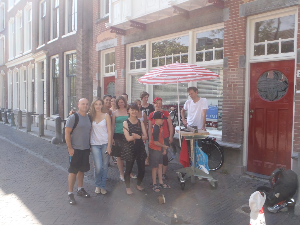 Utrecht Free Tours tonen het maken van de Letters van Utrecht iedere zaterdag